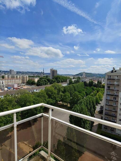 Spacieux F4 Avec Vue Panoramique Et 2 Places De Parking รูออง ภายนอก รูปภาพ